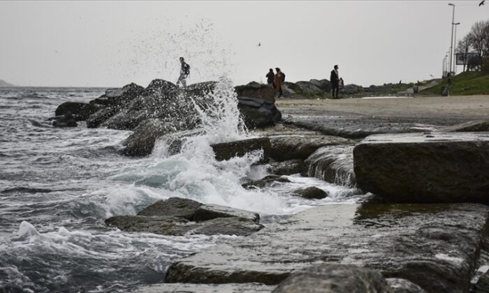 Meteorolojiden sağanak ve fırtına uyarısı