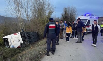 Bartın’da yolcu otobüsü devrildi: 39 yaralı