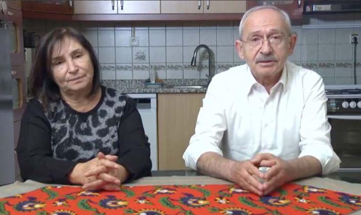 Kılıçdaroğlu çifti, evlerinin mutfağından seslendi