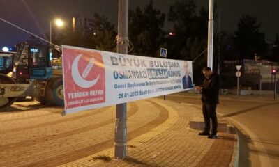 Yeniden Refah’ın Bursa’da astığı ‘Erbakan’ pankartları kaldırıldı