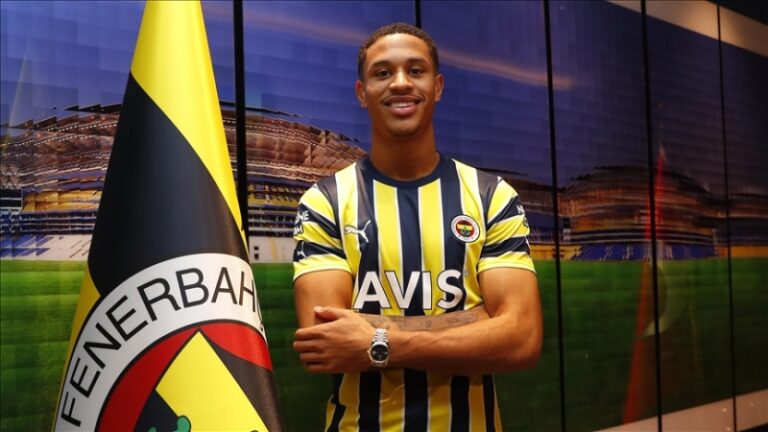 Fenerbahçe, Oosterwolde’yi 4,5 yıllığına kadrosuna kattı