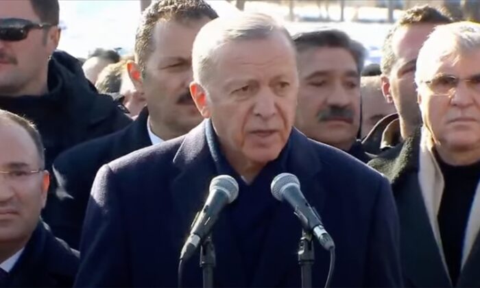 Erdoğan: Üniversitelerde uzaktan eğitime geçilecek