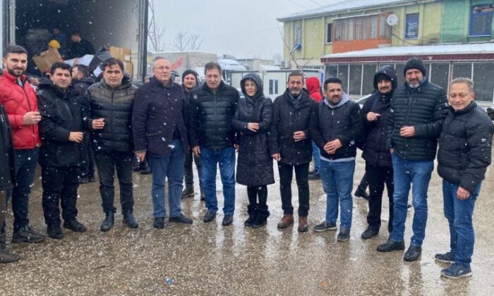 Gelecek Parti Bursa: Yardımlarınızı depremzedelere ulaştırıyoruz!