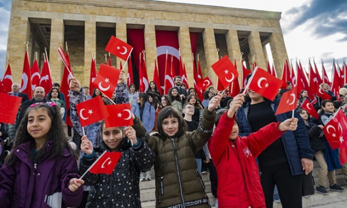 23 Nisan Ulusal Egemenlik ve Çocuk Bayramı kutlanıyor