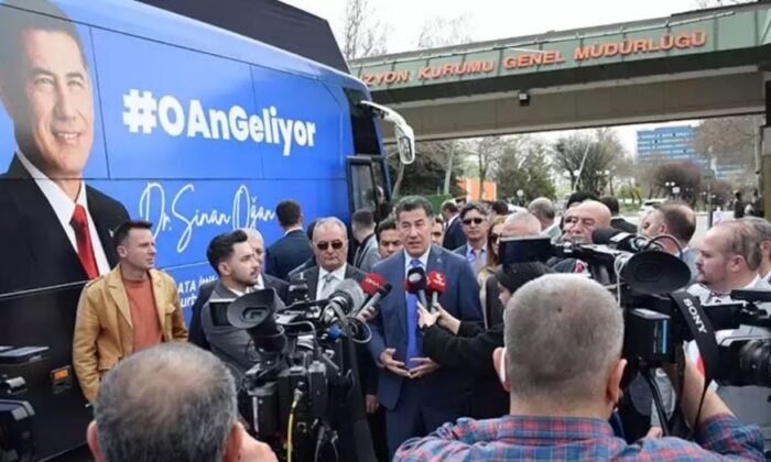 Erdoğan’a destek sözü veren Sinan Oğan’a önünde protesto ettiği TRT’den vize çıktı