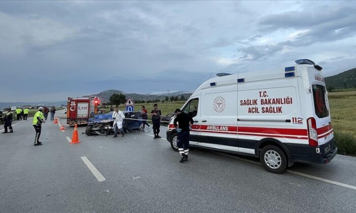 Burdur’da katliam gibi kaza: 5 kişi öldü