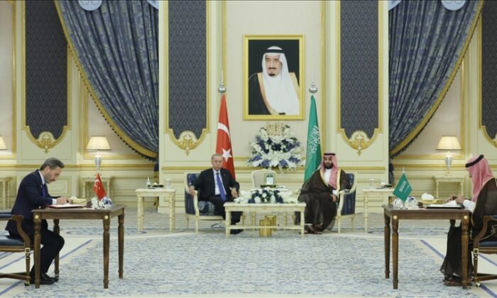 Türkiye ve Arabistan yeni anlaşmalara imza attı
