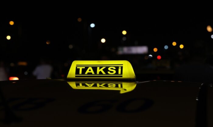 İstanbul’da taksicilerden taksimetre ücretine yüzde 100 zam talebi