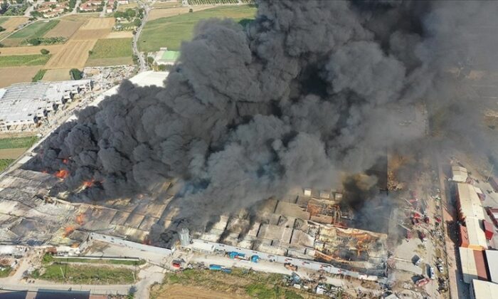 Bursa’daki fabrikada büyük yangın