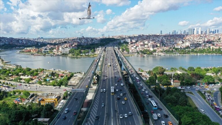 İstanbul’da bazı yollar yarın trafiğe kapatılacak
