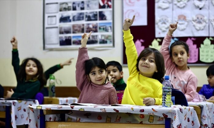 MEB’in yeni müfredatı kademeli uygulanacak