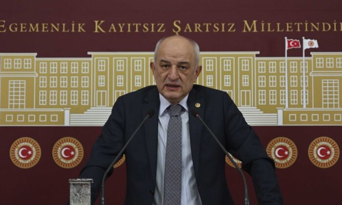 CHP’li vekil Kasap, Saadet Partisi’ne geçti