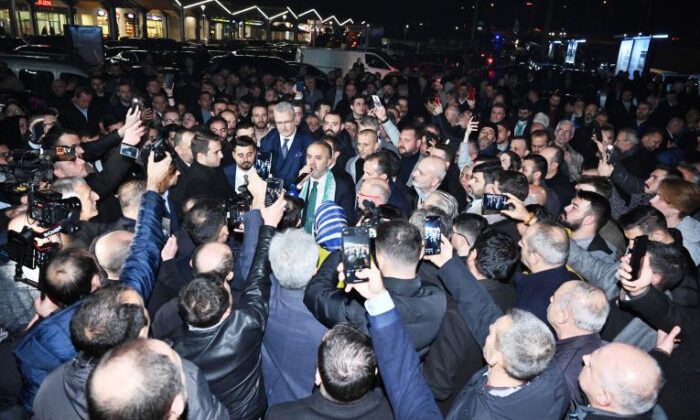 Bursa’da Başkan Aktaş’a coşkulu karşılama