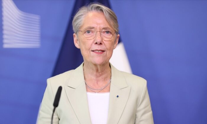 Fransa Başbakanı Elisabeth Borne istifa etti