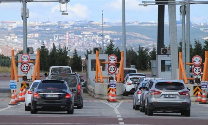 Boğaz köprüleri ve otoyol ücretleri arttı