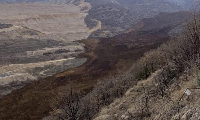 Erzincan’da toprak kayması: En az 9 kişi…