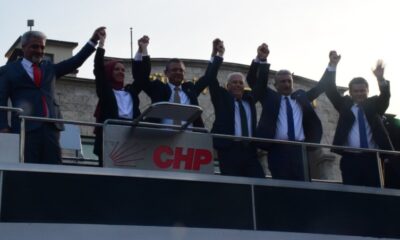 CHP lideri Özgür Özel, Bursa’da Osmangazi ve Yıldırım İlçe başkanlıklarını açtı