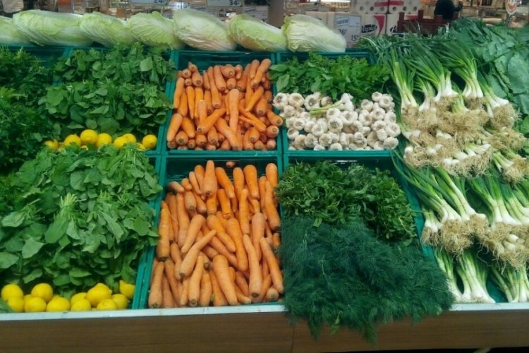 Ünlü iki market’te kimyasal madde şoku